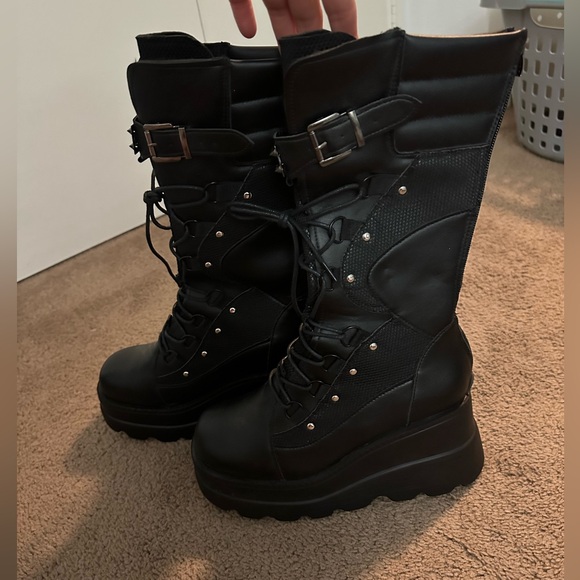 Goth black platform lace up front - zip up boots size 41 or size 9.5 - Picture 2 of 4